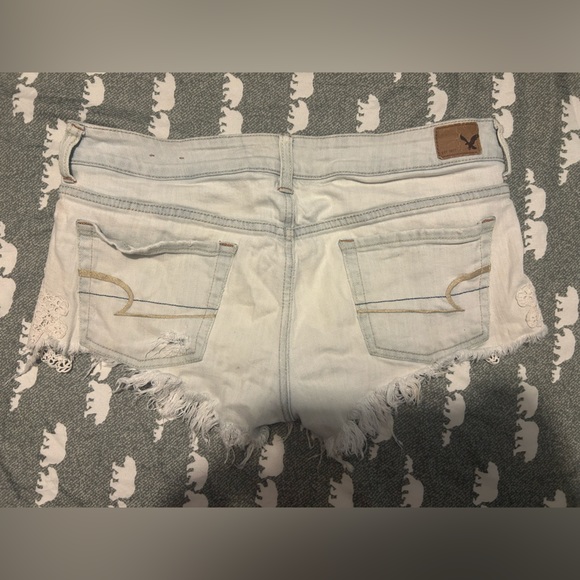 American Eagle Jean Shorts size 10! - Picture 2 of 4